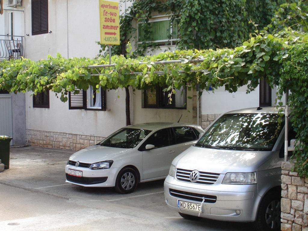 Apartments Lucija Stari Grad  Exterior foto