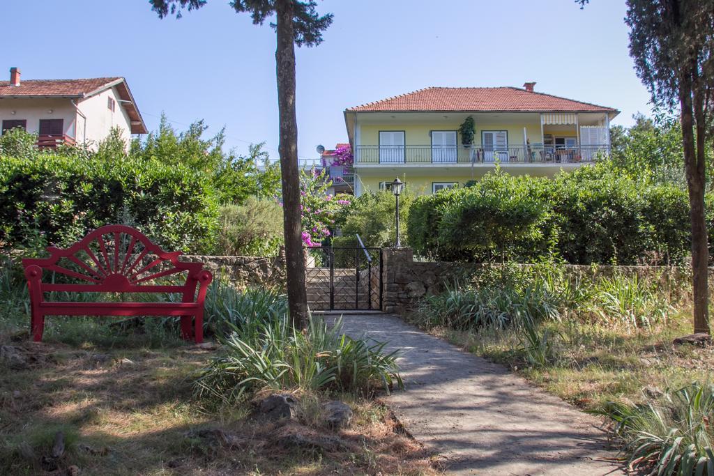 Apartments Lucija Stari Grad  Exterior foto